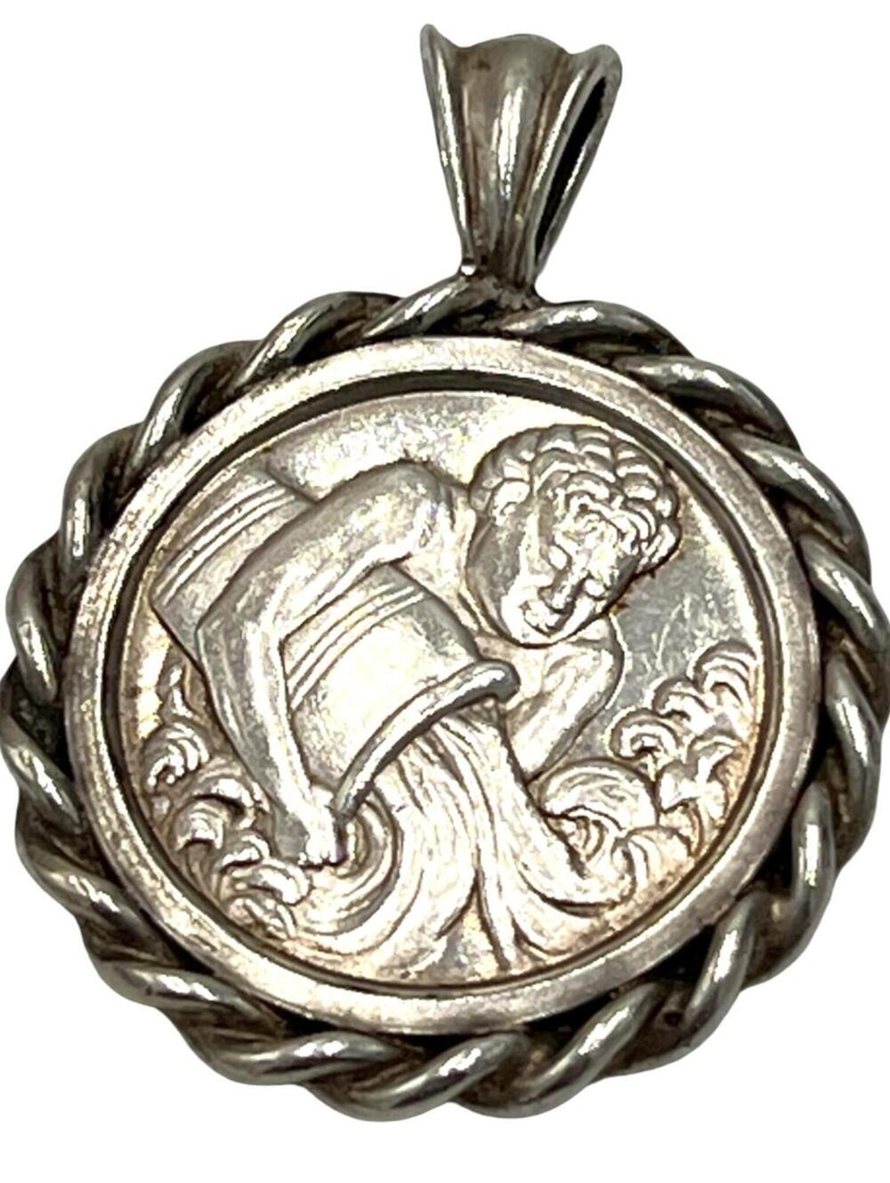 Highland Mint Aquarius Zodiac 0.999 Pure Silver Coin Pendant